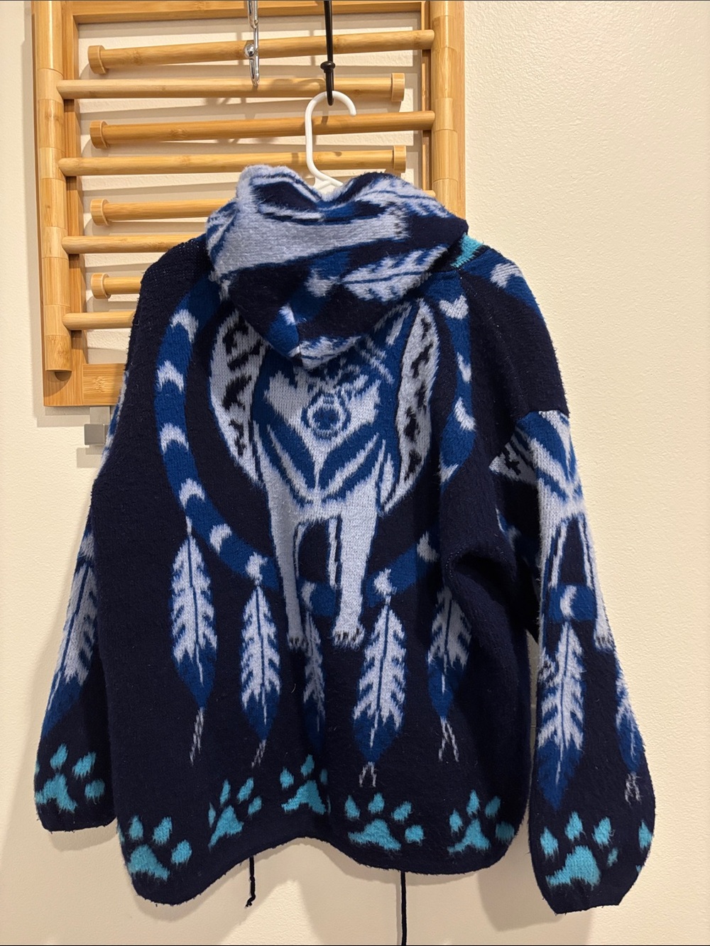 Ecuadorian cold water wool jacket. Size M.